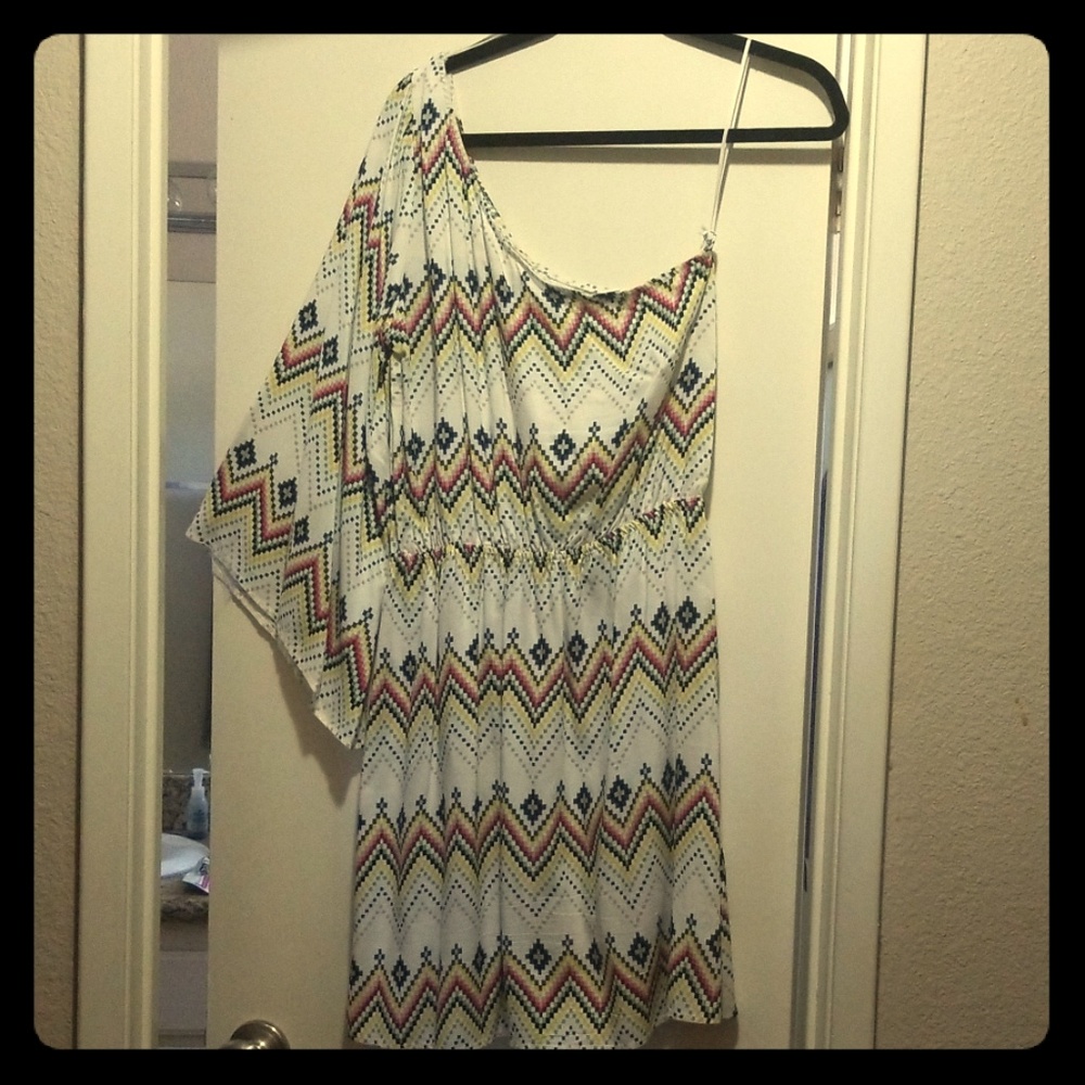 Cheveron print one shoulder short dress L